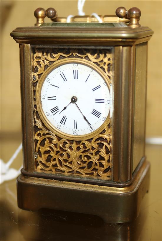 Miniature carriage clock